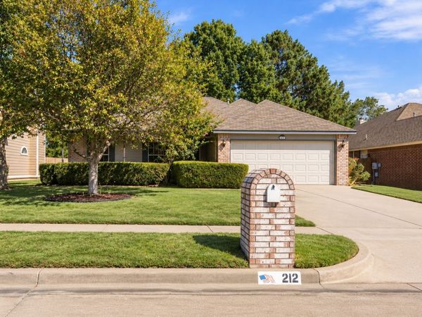 212 E Kansas Street , Broken Arrow, OK 74012