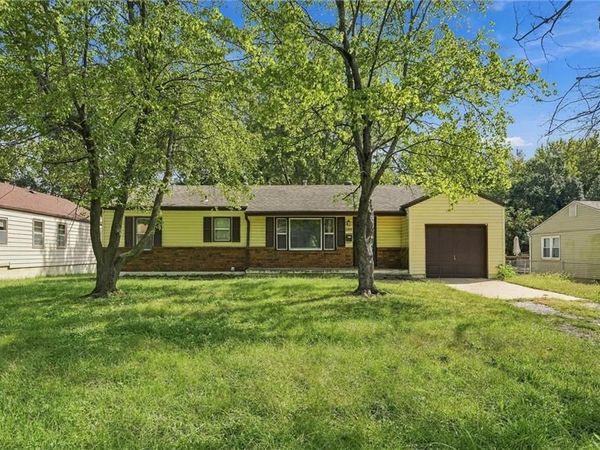 310 SW 13th Street, Blue Springs, MO 64015
