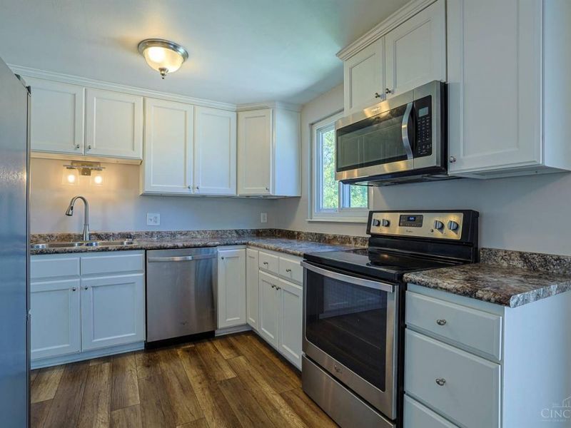 1403 Moondust Court, Miamisburg, OH 45342 Photo 11
