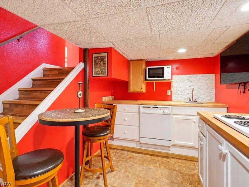 13200 Carrington Avenue, Cleveland, OH 44135 Photo 18