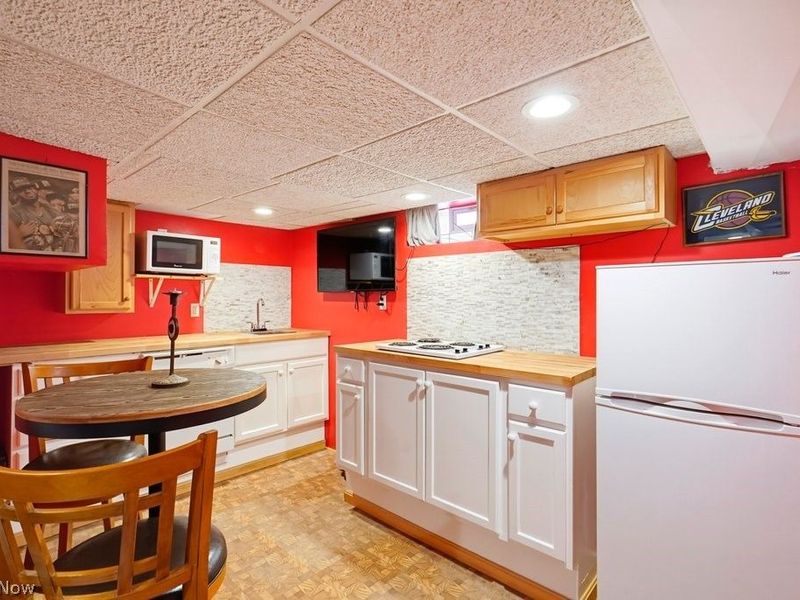 13200 Carrington Avenue, Cleveland, OH 44135 Photo 19