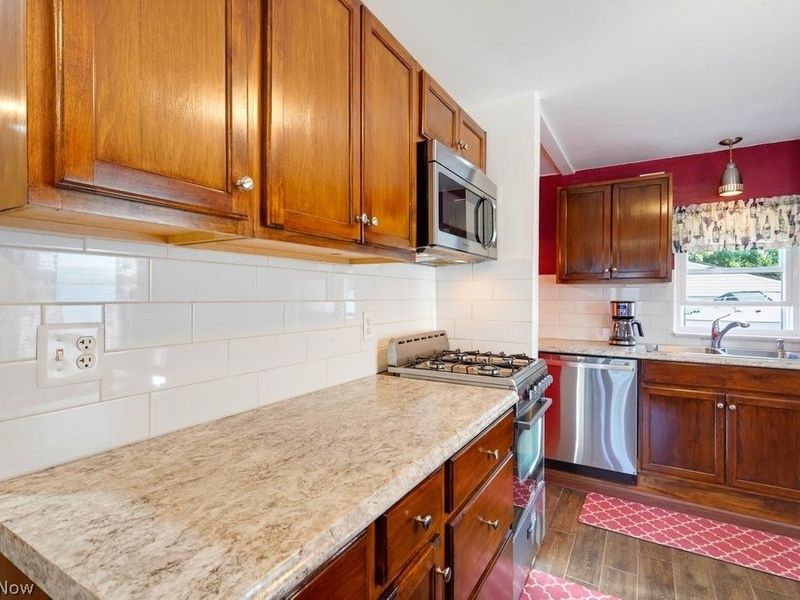 13200 Carrington Avenue, Cleveland, OH 44135 Photo 6
