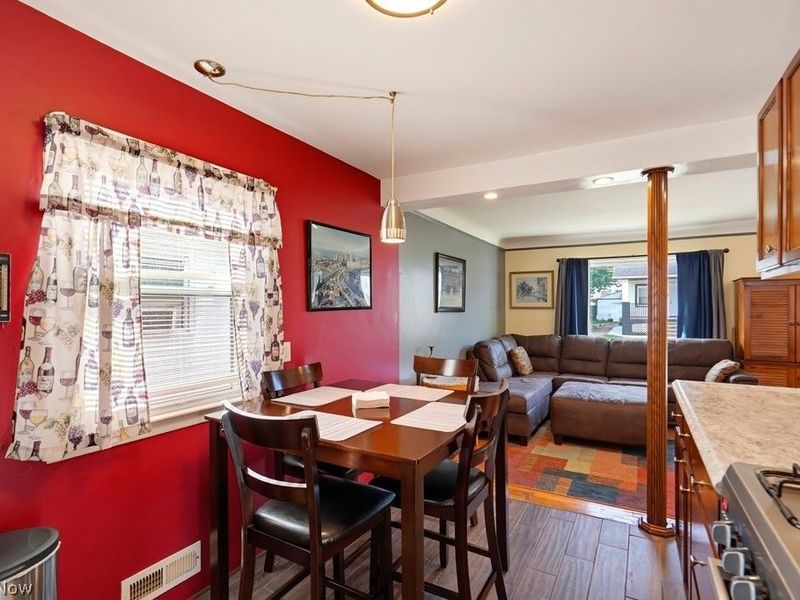 13200 Carrington Avenue, Cleveland, OH 44135 Photo 8
