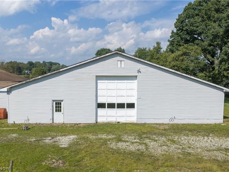 4111 Canton Road NW, Carrollton, OH 44615 Photo 12