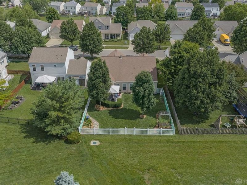 365 W Pugh Drive, Springboro, OH 45066 Photo 3