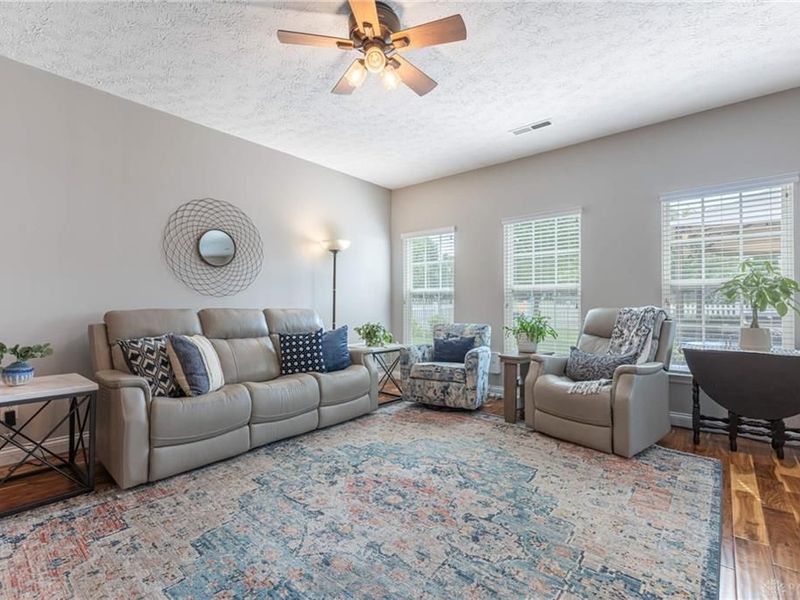 365 W Pugh Drive, Springboro, OH 45066 Photo 9