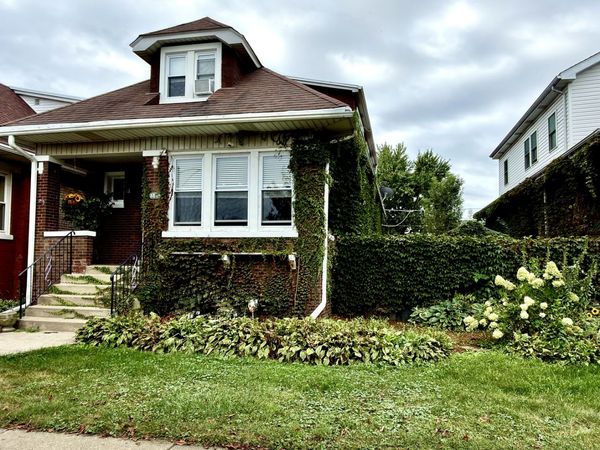 5849 W Wilson Avenue, Chicago, IL 60630