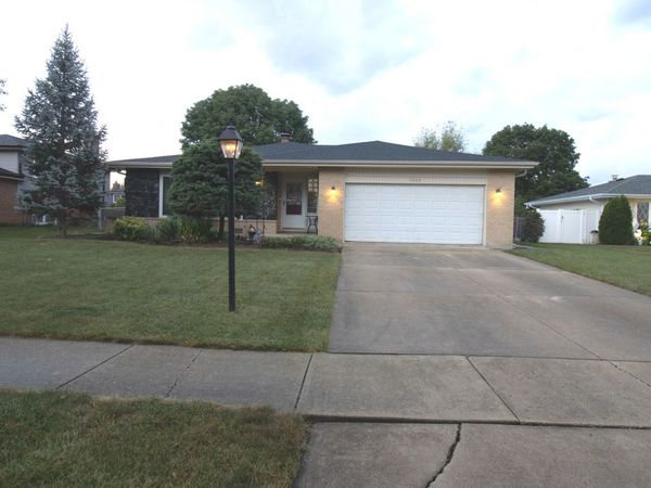 7202 Exner Road , Darien, IL 60561