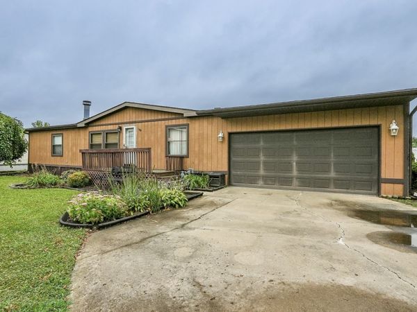 148 Daniel Court , Manteno, IL 60950