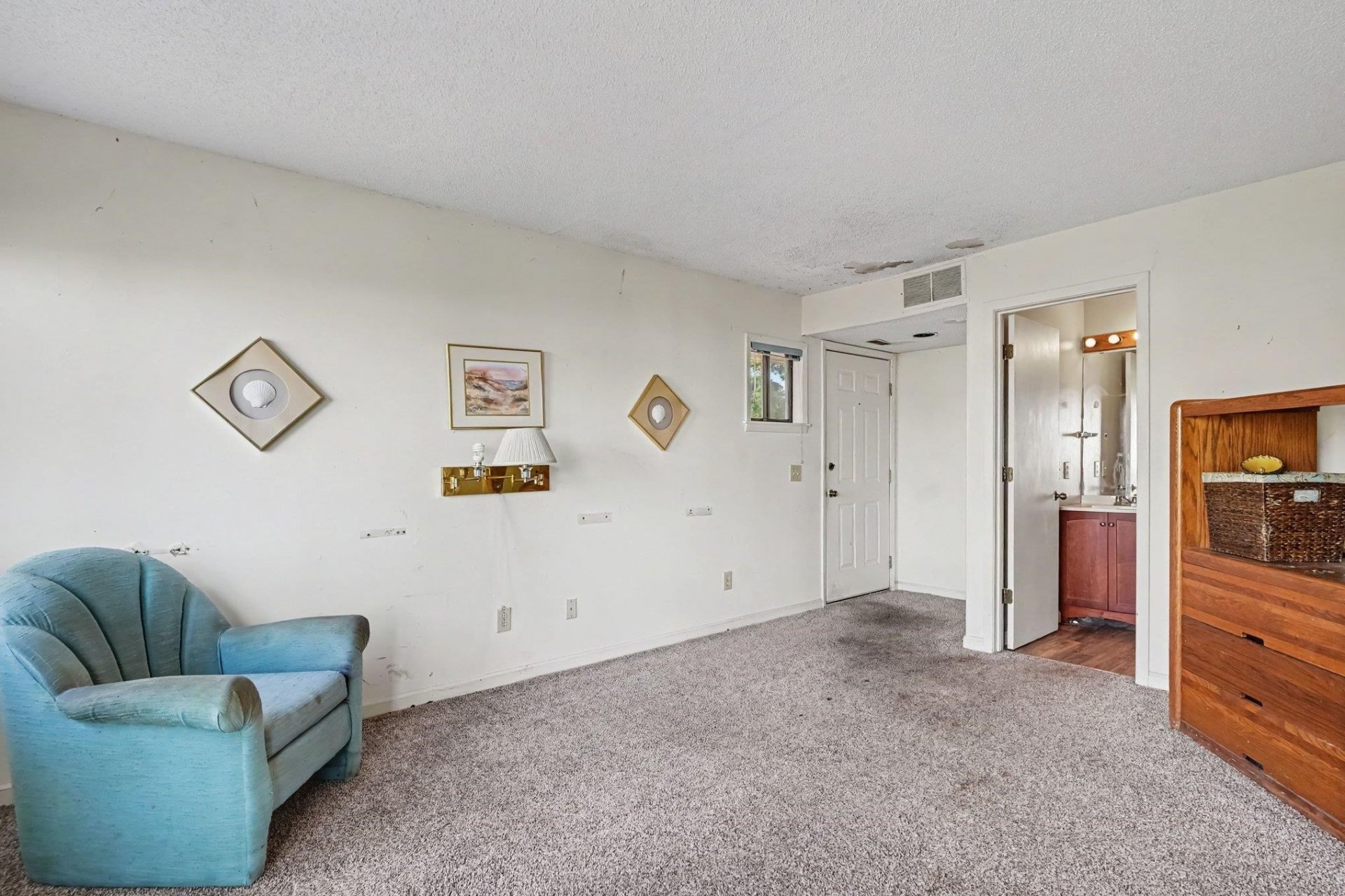 1025 Plantation Dr. W Photo 12