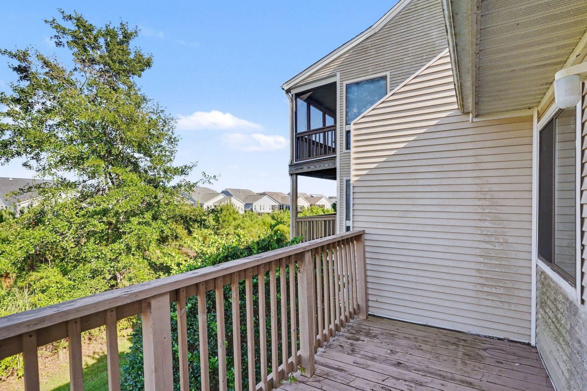 1025 Plantation Dr. W Photo 23