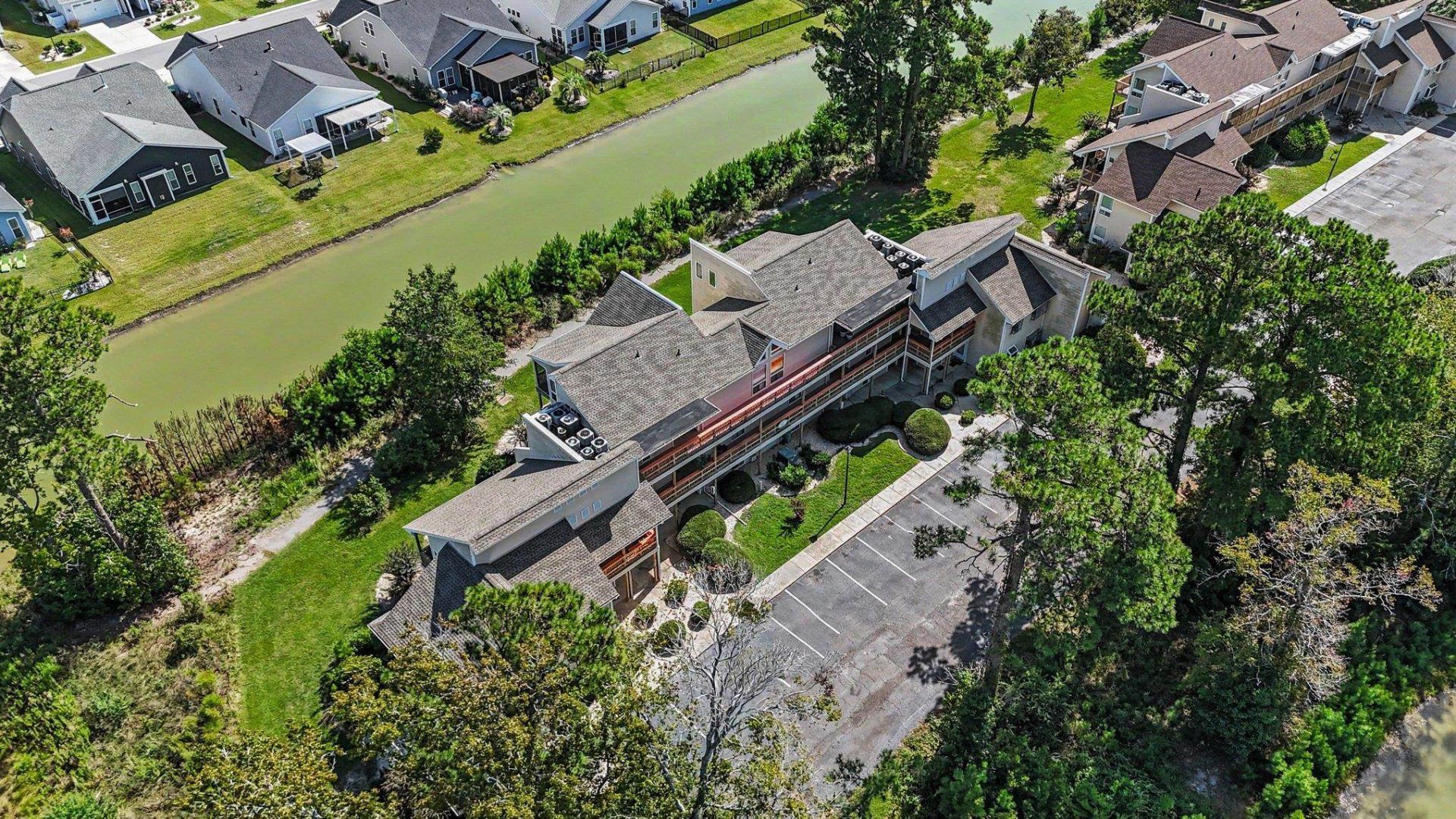 1025 Plantation Dr. W Photo 30