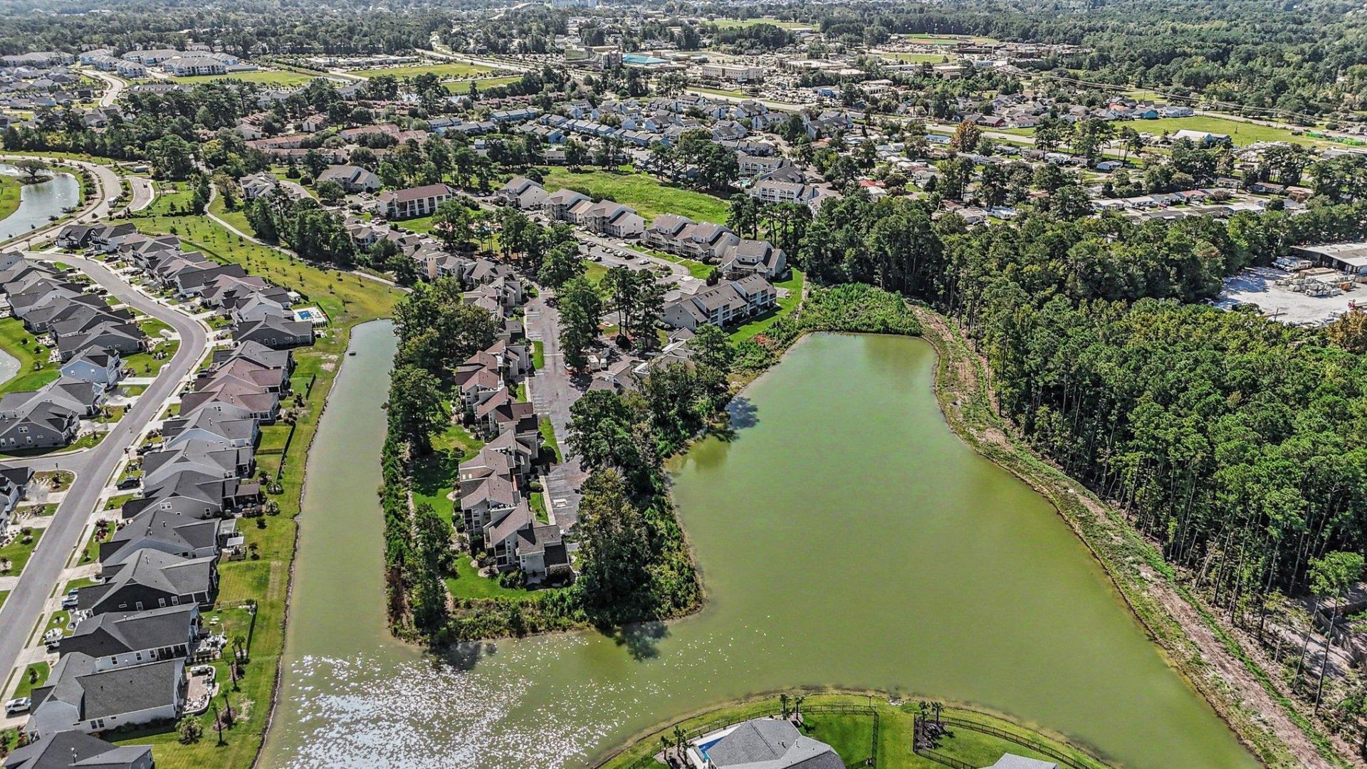 1025 Plantation Dr. W Photo 31