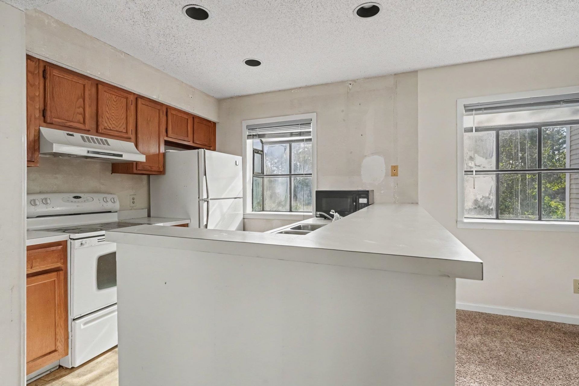 1025 Plantation Dr. W Photo 9