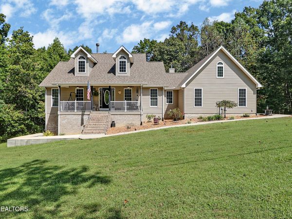 669 Potter Rd, Crossville, TN 38571