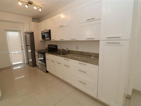 540 74th St , Unit 3, Miami Beach, FL 33141
