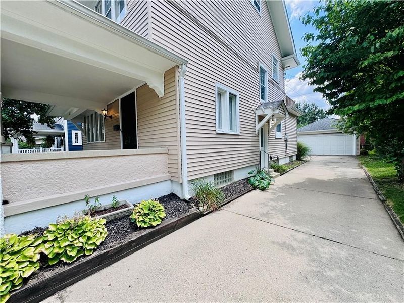 62 E Dixon Avenue, Oakwood, OH 45419 Photo 8