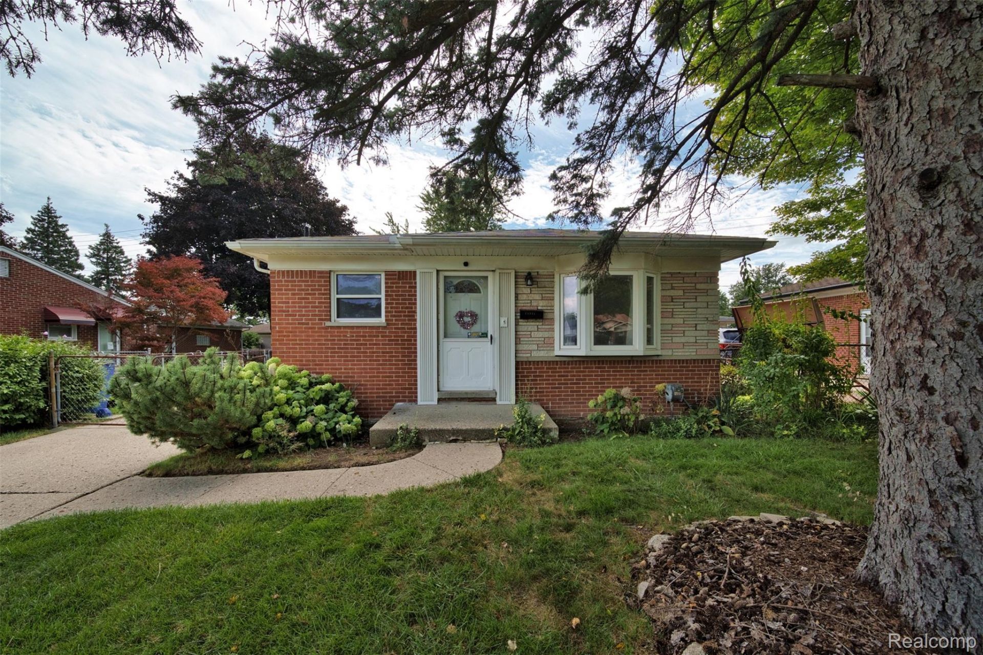 25117 Ann Arbor Trail, Dearborn Heights, Mi 48127 Main Photo