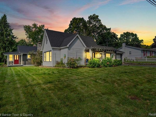 2710 Lakeridge , Wixom, Mi 48393