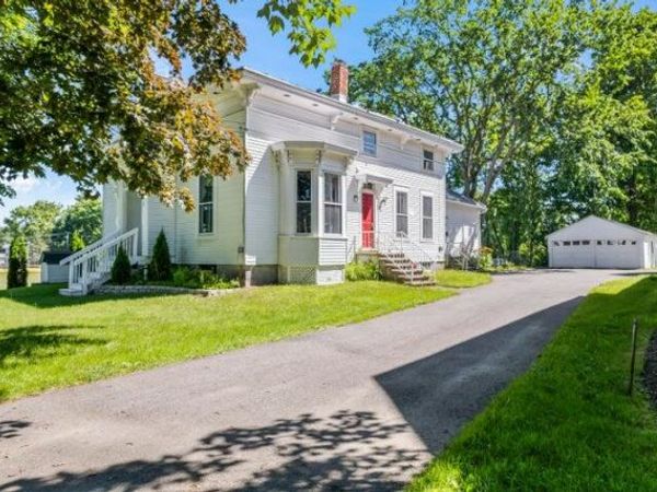 3 Alexander Reed Road , Richmond, ME 04357