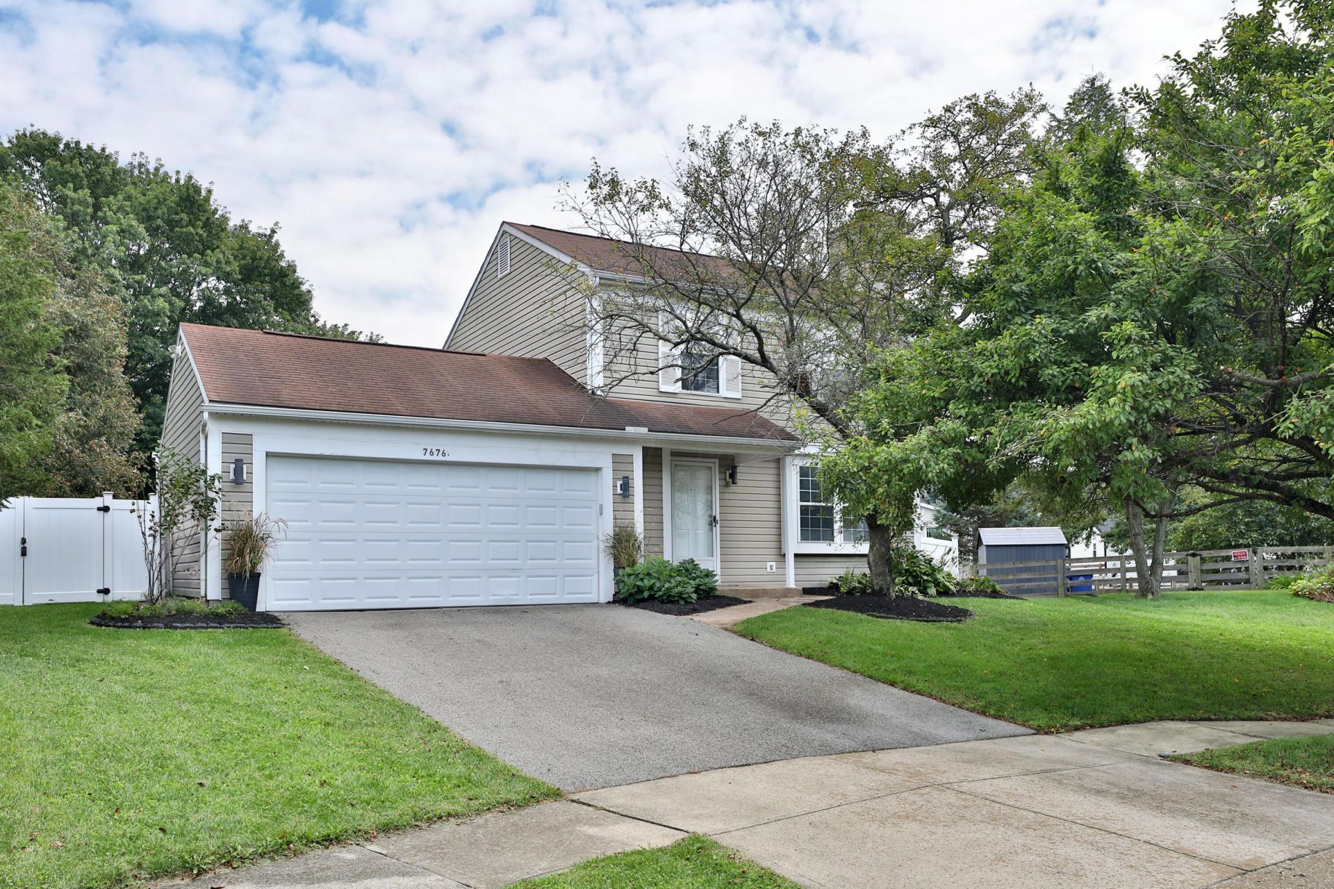 7676 Arapaho Court, Worthington, OH 43085 Main Photo