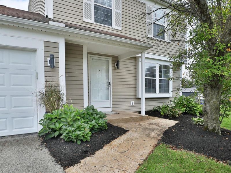 7676 Arapaho Court, Worthington, OH 43085 Photo 2
