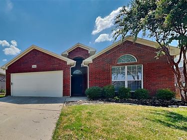 3848 Brandywine Lane, Fort Worth, TX 76244