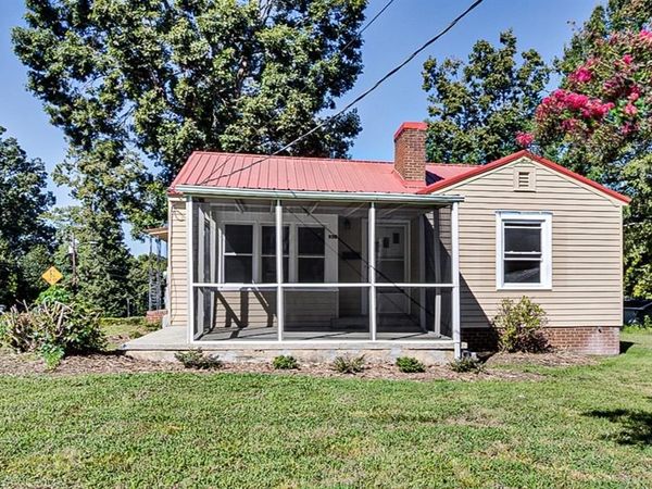 950 Cliff Road , Asheboro, NC 27203
