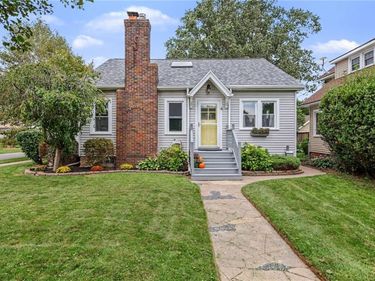 4 Chimayo Road , Rochester, NY 14617