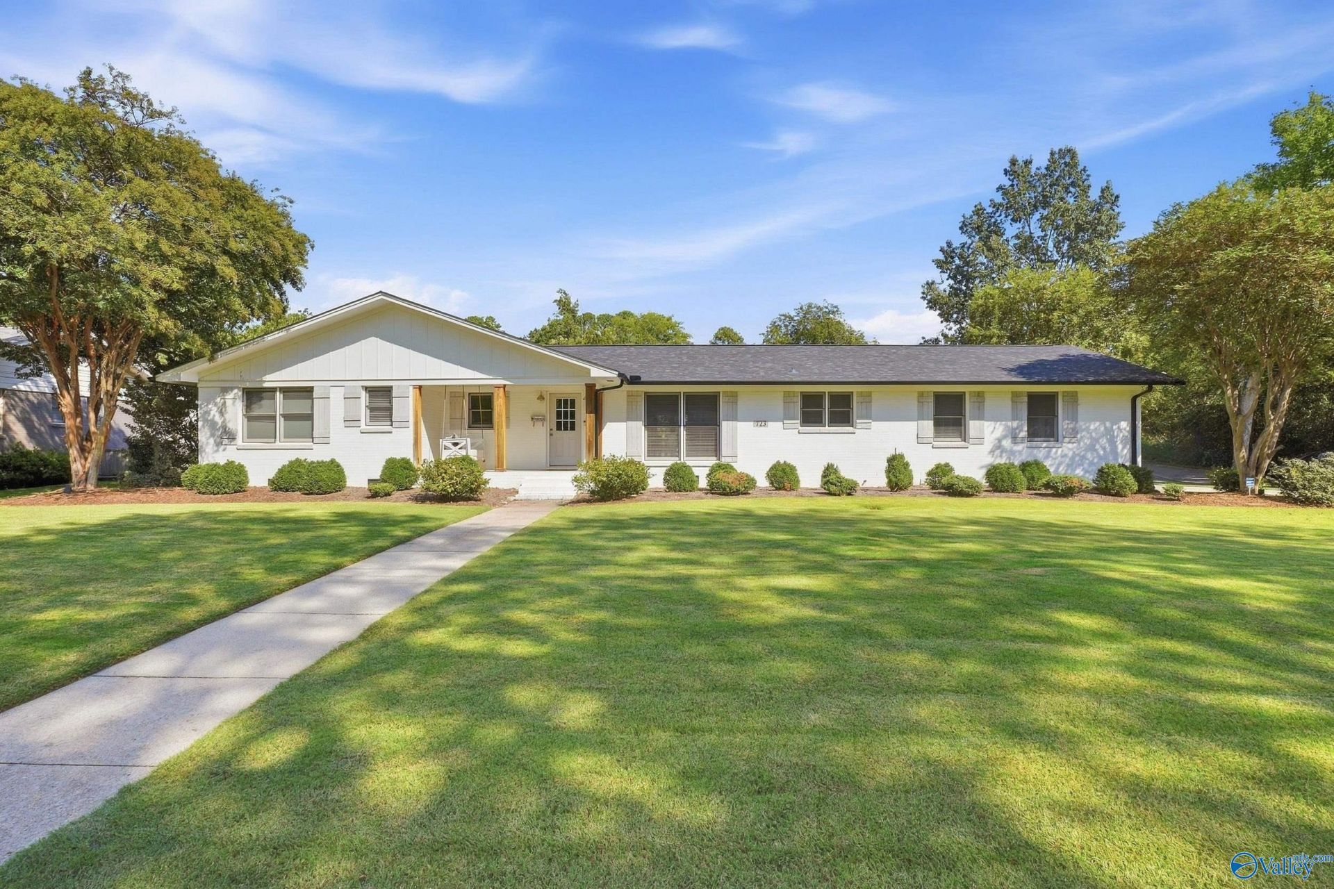 723 Watts Drive, Huntsville, AL 35801 Main Photo