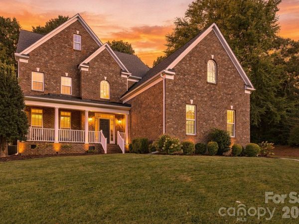 2561 Fallbrook Place NW, Concord, NC 28027