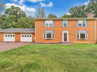3327 Hollyfield CIR  Roanoke, VA 24018