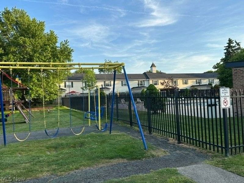 2212 Glouchester Drive, Lyndhurst, OH 44124 Photo 29