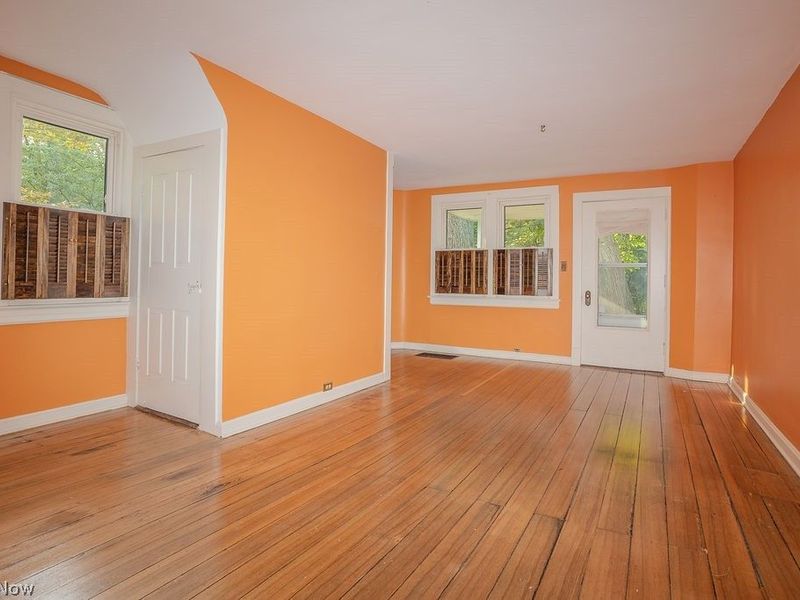26240 Pettibone Road, Bedford, OH 44146 Photo 12
