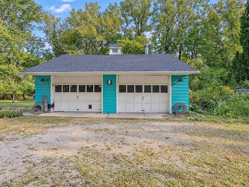 26240 Pettibone Road, Bedford, OH 44146 Photo 3