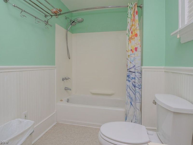 26240 Pettibone Road, Bedford, OH 44146 Photo 7