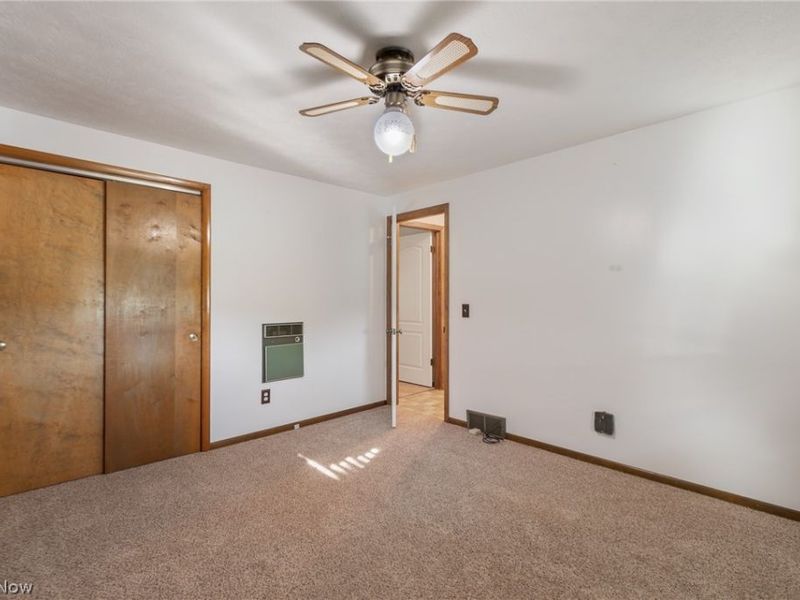 6264 Paris Avenue, Louisville, OH 44641 Photo 12