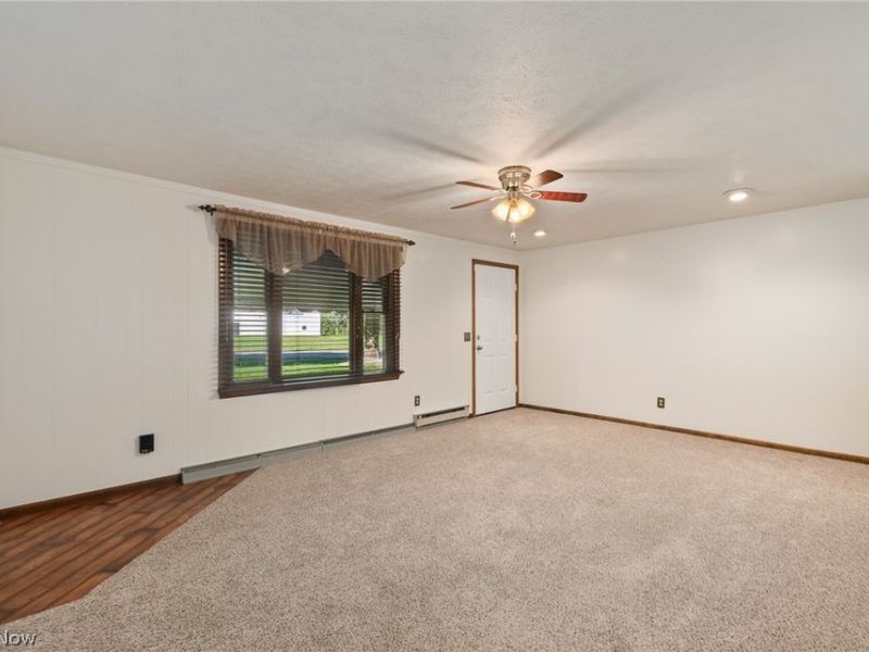 6264 Paris Avenue, Louisville, OH 44641 Photo 3