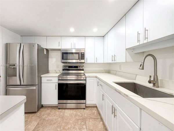 Unit 1222, Fort Lauderdale, FL 33304