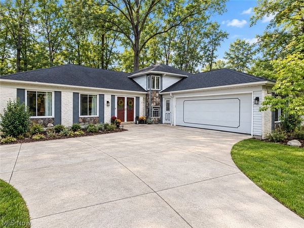 27831 Blossom Boulevard , North Olmsted, OH 44070