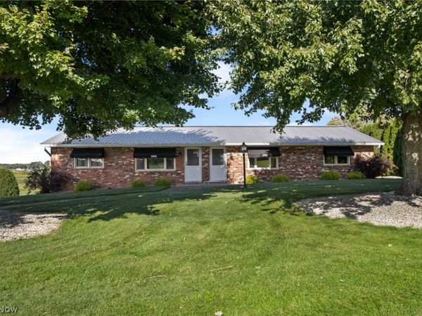 6264 Paris Avenue , Louisville, OH 44641