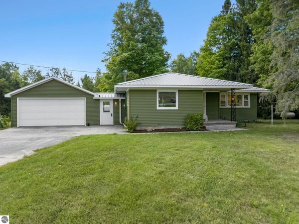 14331 Honor Highway, Beulah, MI 49617