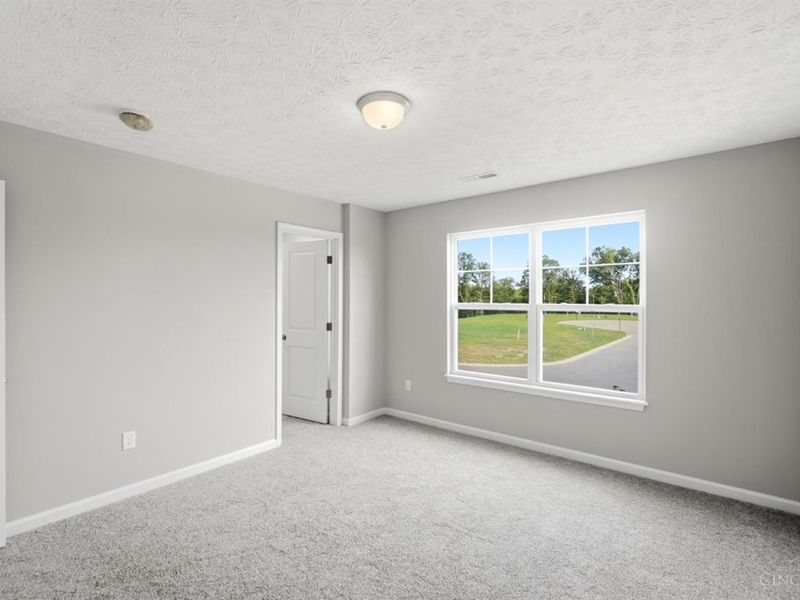 1247 Eagle Boulevard, Hamilton Township, OH 45029 Photo 24