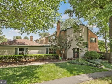 1024 MOOREFIELD HILL PLACE SW , VIENNA, VA 22180