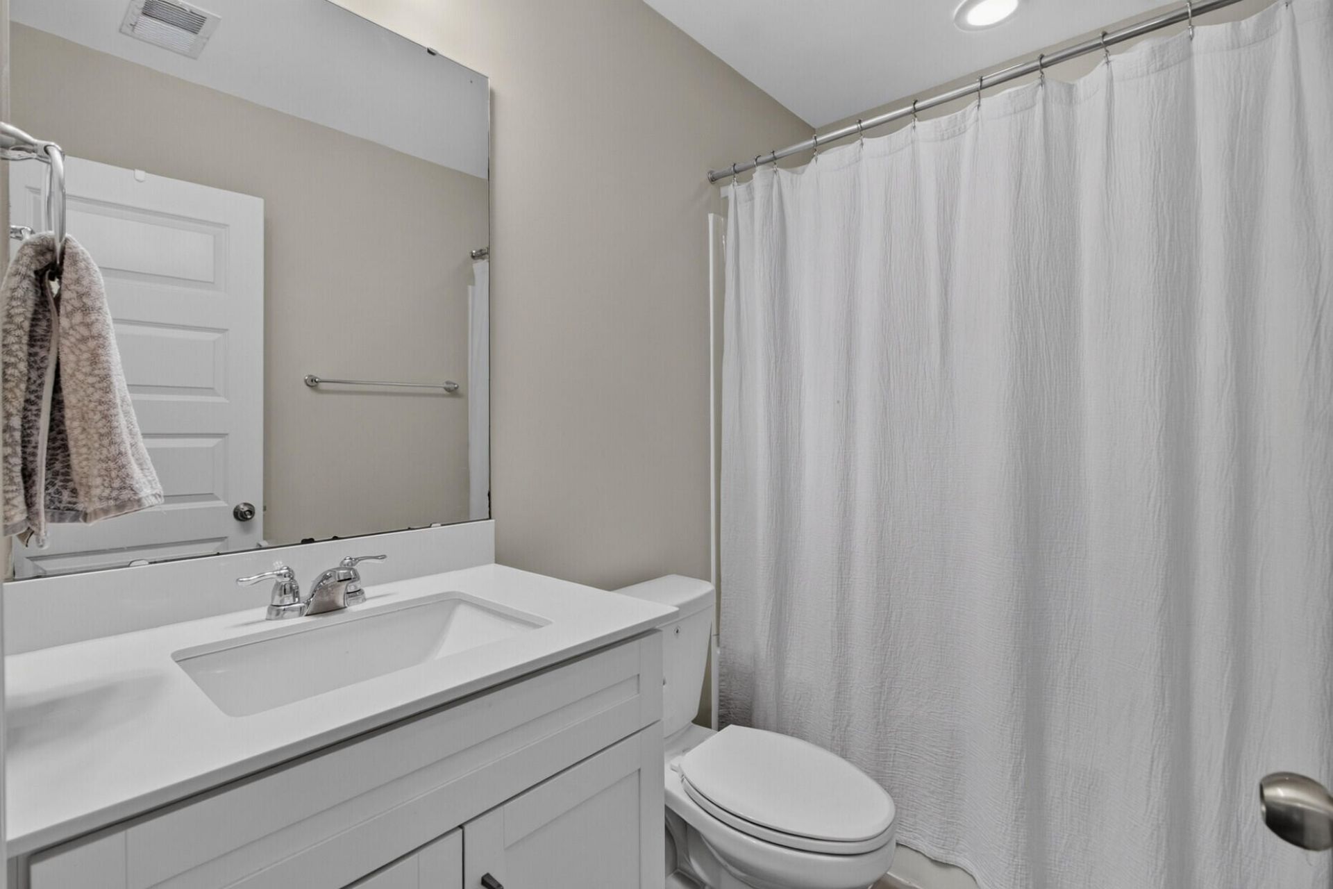 3709 Sandy Gate Lane Photo 32