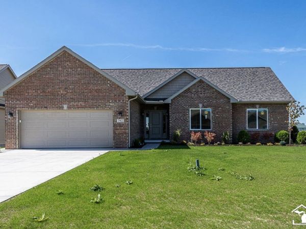 792 E Sweet Briar Lane, Monroe, MI 48161