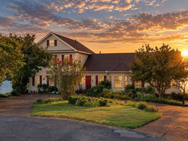 180 Roberta Dr, Hendersonville, TN 37075
