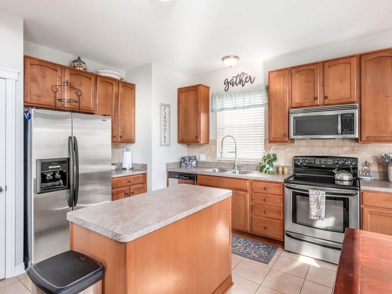 5907 Bucksburn Drive , Galloway, OH 43119 Photo 16