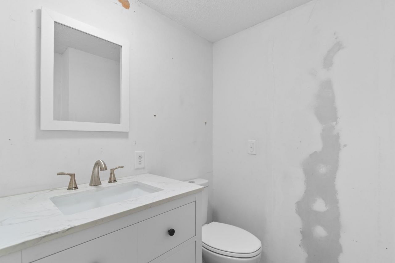 5502 Old Woods Rd.  Photo 17