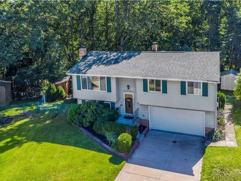 6435 Goebel Drive, Parma, OH 44134 Photo 5